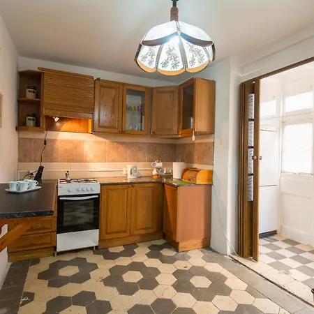 171 St. Dominic Street - Boutique Flat